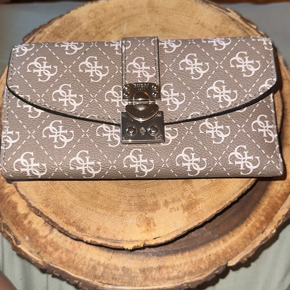 Authentic Long GUESS Wallet NWOT